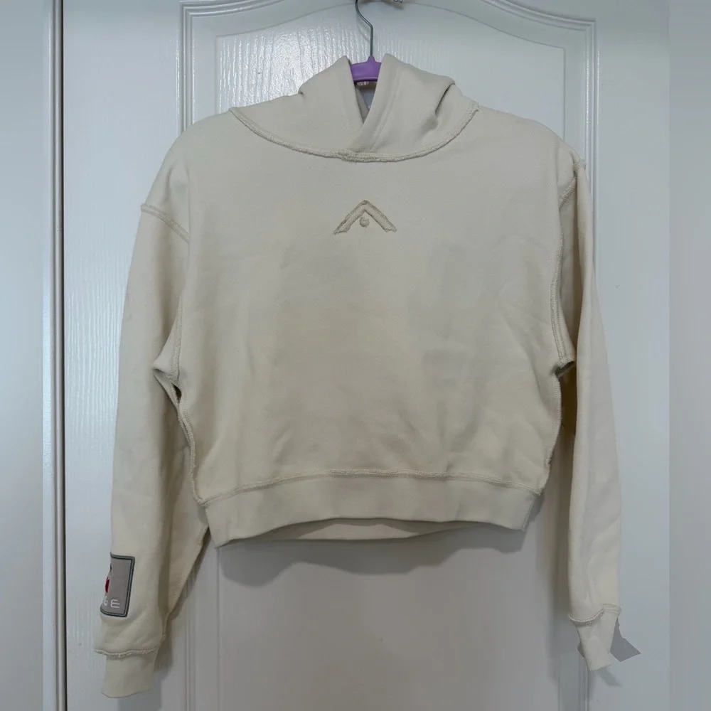Red Bull Mirage Coachella Limited Edition Cropped Hoodie Cream Sweatshirt Size M